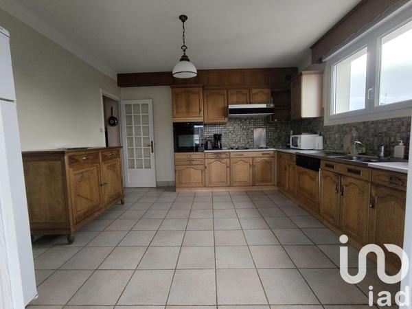 Maison 6 pièces de 124 m² à Plomodiern (29550)