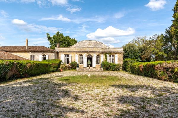 Vente Château Bordeaux 10 Pièces 700 m²