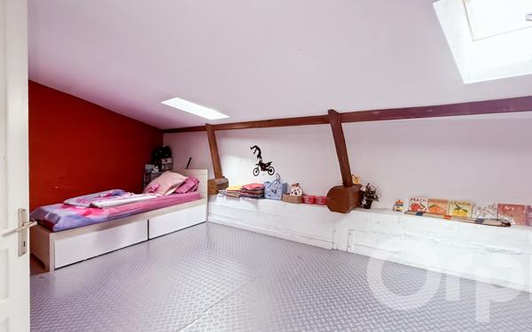 Maison à vendre    3 pièces • 202,28 m2 Sorgues