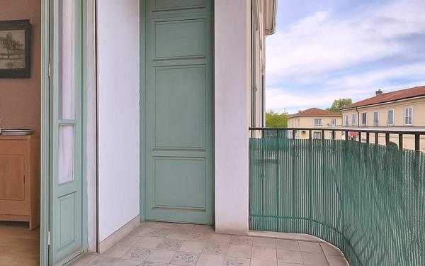 Appartement à vendre    3 pièces • 81,35 m2 Saint-Laurent-du-Var