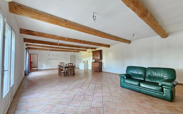 Maison à vendre    8 pièces • 272 m2 Salon-de-Provence