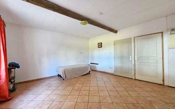 Maison à vendre    8 pièces • 272 m2 Salon-de-Provence