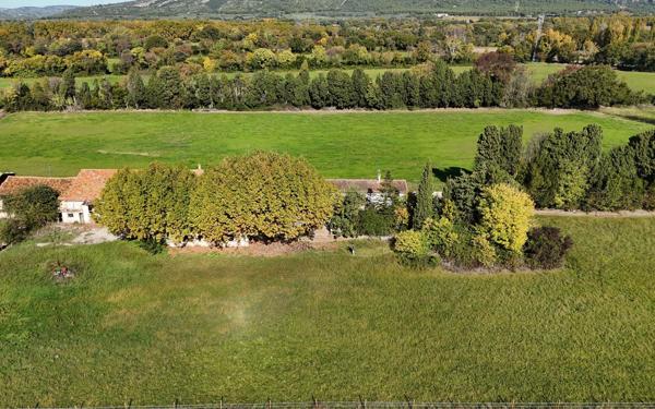 Maison à vendre    8 pièces • 272 m2 Salon-de-Provence