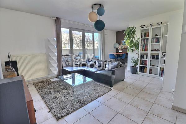 T3 dernier étage avec terrasse secteur Jean Macé