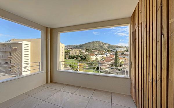 Appartement à louer    2 pièces •  Marseille 9