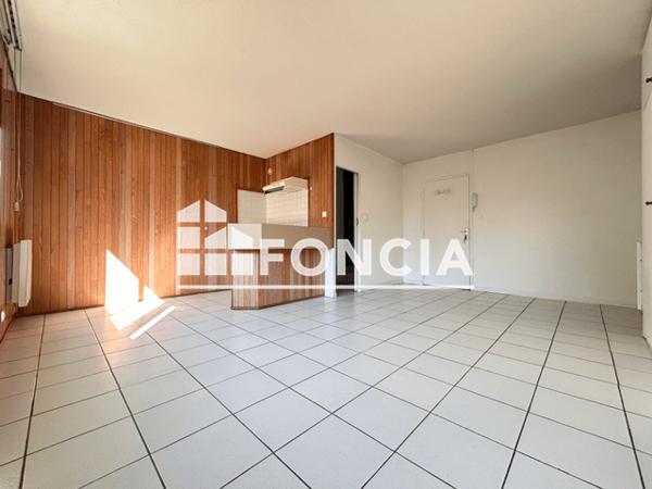Location Studio 27.78 m² - 34 RUE DE NORVEGE La Rochelle 17000