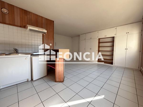 Location Studio 27.78 m² - 34 RUE DE NORVEGE La Rochelle 17000