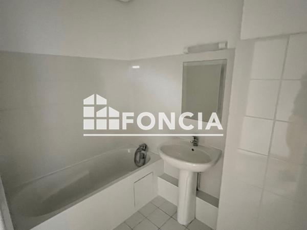 Location Appartement 3 pièces 52.44 m² - 5 RUE SAUTEYRON Bordeaux 33000