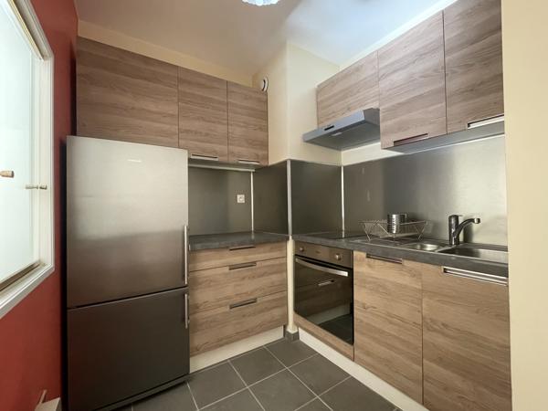 Lyon 6 - T2 meublé avec balcon et climatisation