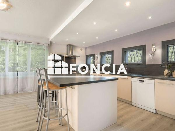 Location Maison 5 pièces 272.85 m² - Eybens 38320