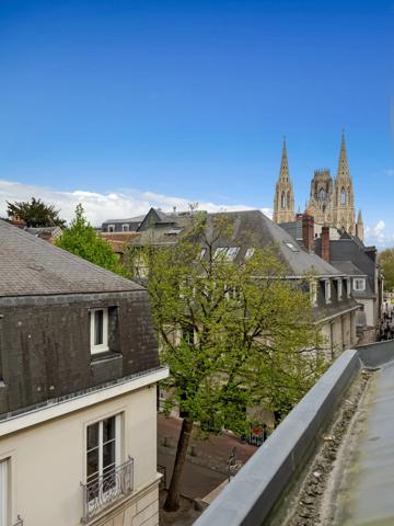 Rouen Hyper Centre Immeubles 10 F1 - 2 locaux commerciaux