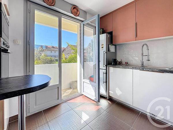 Appartement F4 à vendre  4 pièces - 64,32 m2 RIOM - 63