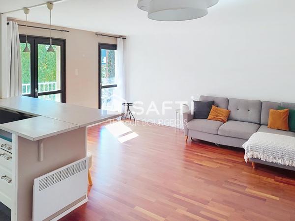 Appartement 4 pièces avec balcons, ascenseur et parking – Gagny Centre