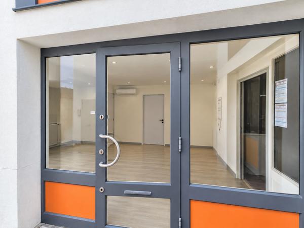 IMMEUBLE MIXTE AVEC POTENTIEL LOCATIF EN CŒUR DE VILLE