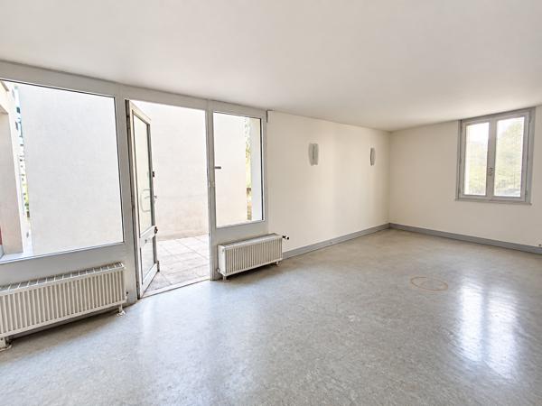 IMMEUBLE MIXTE AVEC POTENTIEL LOCATIF EN CŒUR DE VILLE