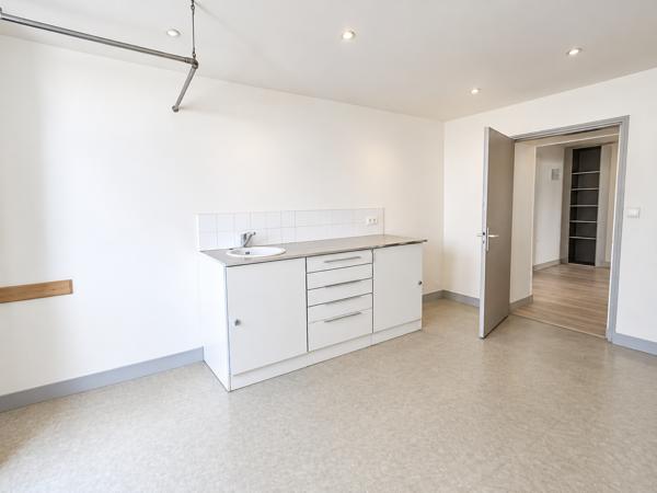 IMMEUBLE MIXTE AVEC POTENTIEL LOCATIF EN CŒUR DE VILLE