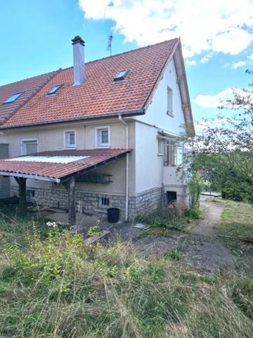 Maison 5 pièces, 3 chambres avec garage – Châtel-sur-Moselle (88)– Proche gare, écoles et voie rapide