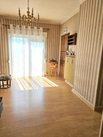 Maison 5 pièces, 3 chambres avec garage – Châtel-sur-Moselle (88)– Proche gare, écoles et voie rapide