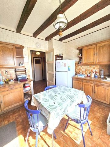 Maison 5 pièces, 3 chambres avec garage – Châtel-sur-Moselle (88)– Proche gare, écoles et voie rapide