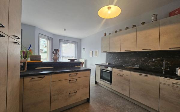 Appartement à vendre    4 pièces • 92,11 m2 Saint-Étienne