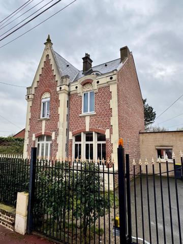 Maison de ville individuelle et de caractère