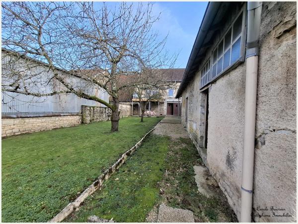 NEUFCHATEAU Maison à vendre 190m² habitable. Entièrement rénovée