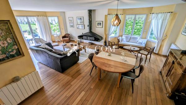 Maison 7 pièce(s) 3 chambre(s) 196 m²