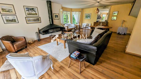 Maison 7 pièce(s) 3 chambre(s) 196 m²