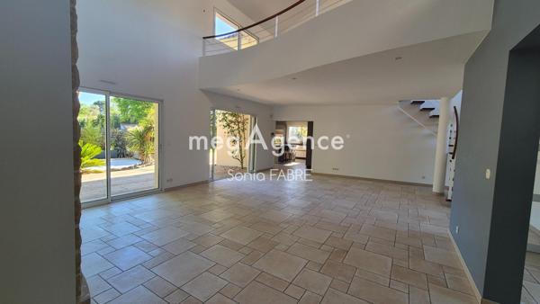 Maison à BOUAYE, 44830 - 8 pièces 237m²