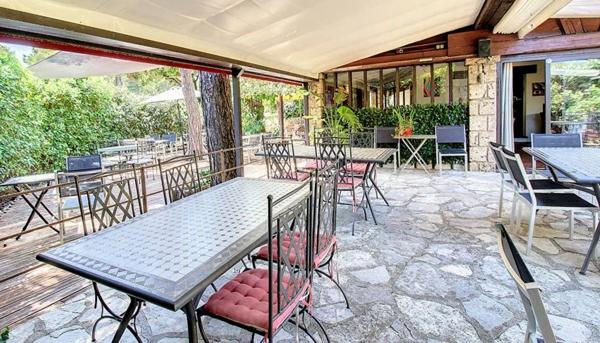 Murs commerciaux 211 m2 Restaurant + Appartement