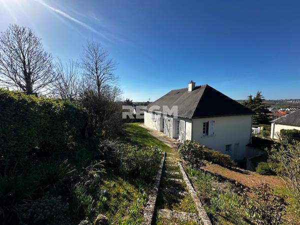 Saumur (49400) Maison traditionnelle dans quartier tranquille