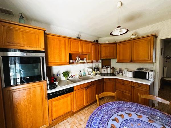 Saumur (49400) Maison traditionnelle dans quartier tranquille