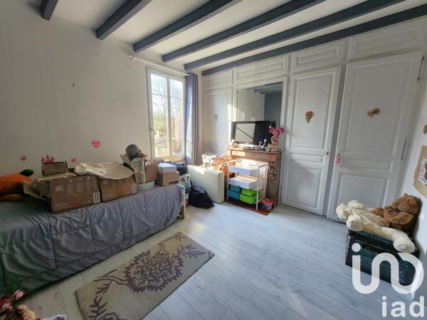 Maison 5 pièces de 135 m² à Saint-Laurent-de-Brèvedent (76700)