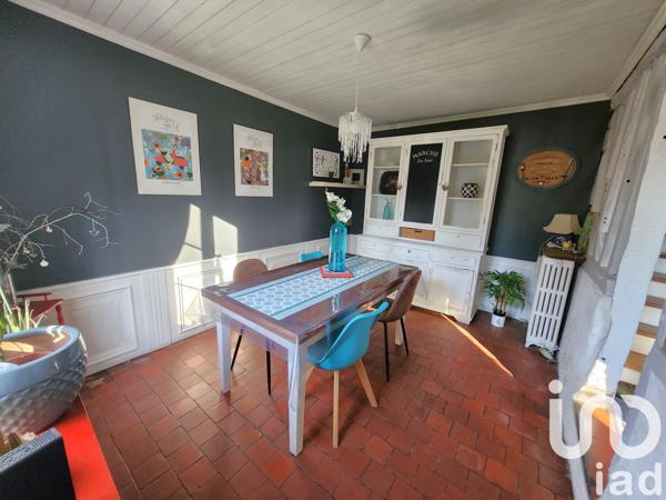 Maison 5 pièces de 135 m² à Saint-Laurent-de-Brèvedent (76700)