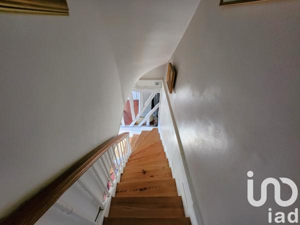 Maison 5 pièces de 135 m² à Saint-Laurent-de-Brèvedent (76700)