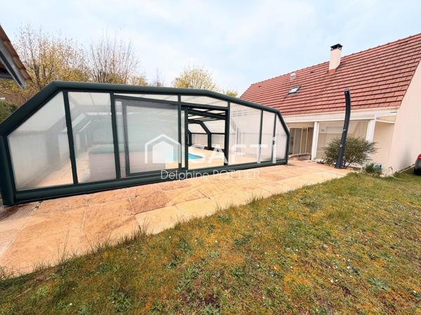 Maison 117m2, 3 chambres, dressings, piscine couverte