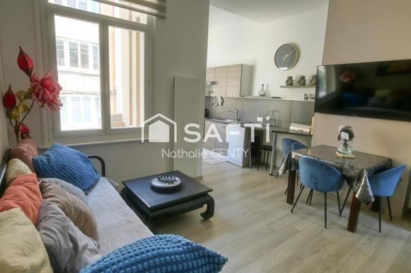 IMMEUBLE COMPRENANT QUATRE APPARTEMENTS À PROXIMITÉ DE LA PLAGE