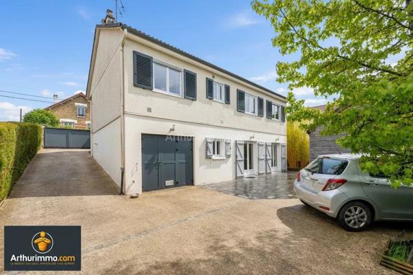 Vente                                                      Maison
                        
                     6 pièces                      128 m2                     à Saint-Fargeau-Ponthierry