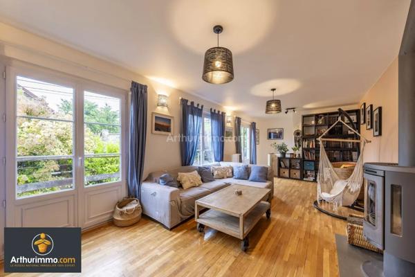 Vente                                                      Maison
                        
                     6 pièces                      128 m2                     à Saint-Fargeau-Ponthierry