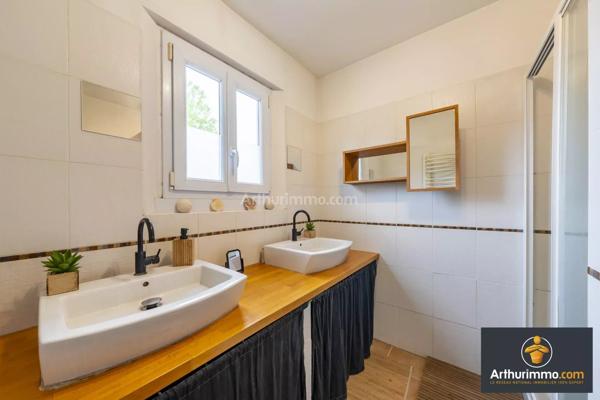 Vente                                                      Maison
                        
                     6 pièces                      128 m2                     à Saint-Fargeau-Ponthierry