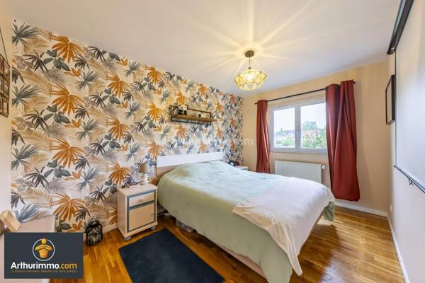 Vente                                                      Maison
                        
                     6 pièces                      128 m2                     à Saint-Fargeau-Ponthierry