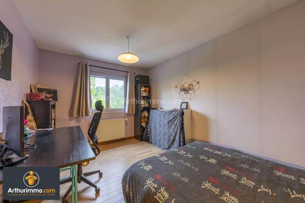 Vente                                                      Maison
                        
                     6 pièces                      128 m2                     à Saint-Fargeau-Ponthierry