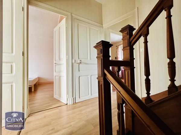 Maison à vendre 11 pièces 200m² Villedieu-sur-Indre (36320)