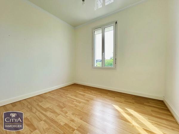 Maison à vendre 11 pièces 200m² Villedieu-sur-Indre (36320)