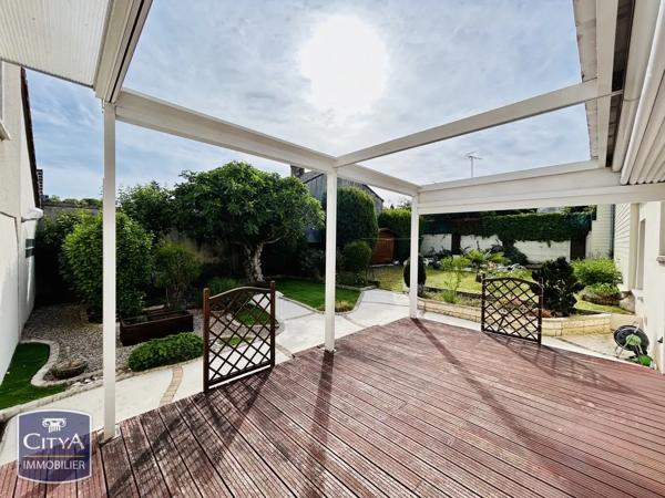 Maison à vendre 11 pièces 200m² Villedieu-sur-Indre (36320)