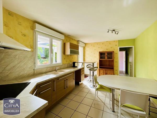 Maison à vendre 11 pièces 200m² Villedieu-sur-Indre (36320)