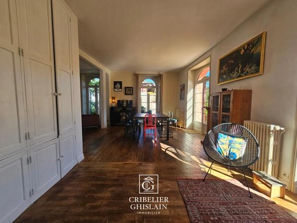 Clisson centre historique – Maison de caractère 150 m², 3 chambres, terrasse et accès rivière