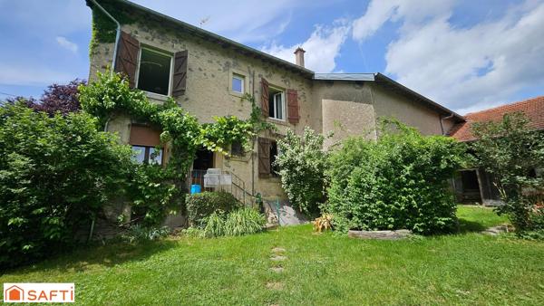 À vendre – Maison de caractère avec dépendances à Halloville