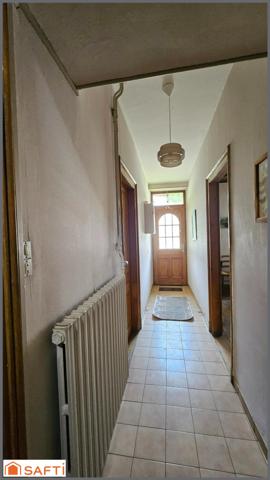 À vendre – Maison de caractère avec dépendances à Halloville