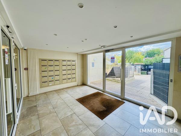 Appartement à vendre 3 pièces 58 m² Saint-Fargeau-Ponthierry